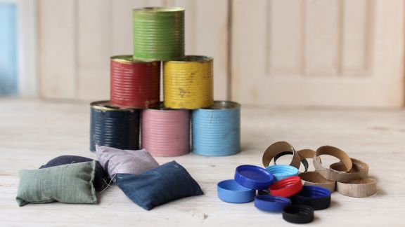 Fabriquer des jeux de lancer avec des objets recyclés