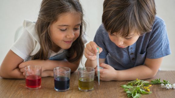 Activités scientifiques simples pour éveiller la curiosité des enfants
