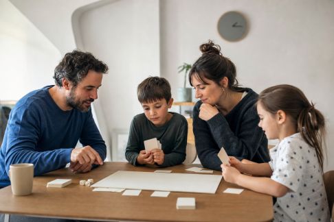 Comment fabriquer un jeu de société personnalisé en famille