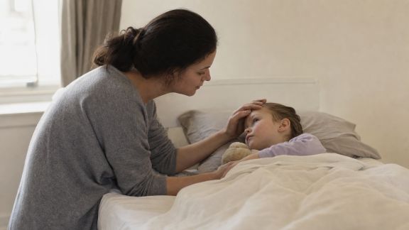 Soutenir un enfant malade à la maison : organisation et conseils pratiques