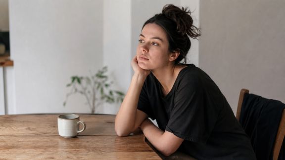 Faire face à la pression sociale sur la parentalité : conseils pour trouver sa voie