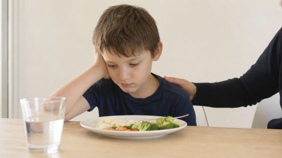 Reconnaître et gérer les premiers signes de troubles alimentaires chez l’enfant