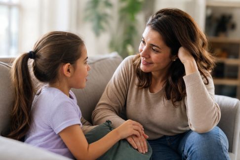 Favoriser l’écoute active dans la relation parent-enfant : méthodes à tester au quotidien