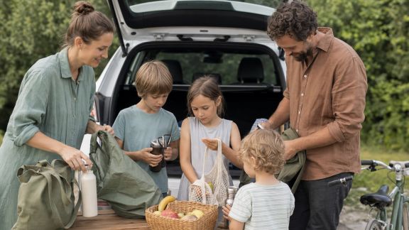 Préparer des vacances éco-responsables avec des enfants : idées concrètes