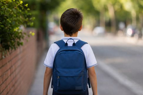 Prévenir les problèmes posturaux liés au cartable chez l’enfant